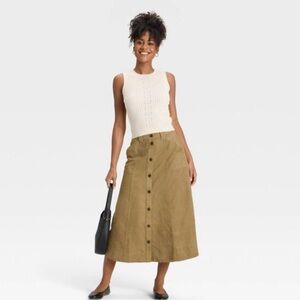 🌹🌹🌹Universal Button Front Skirt Sz 8